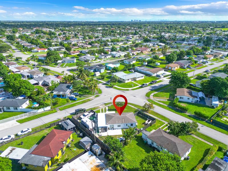 Image 41 of 49 For 14800 Buchanan St