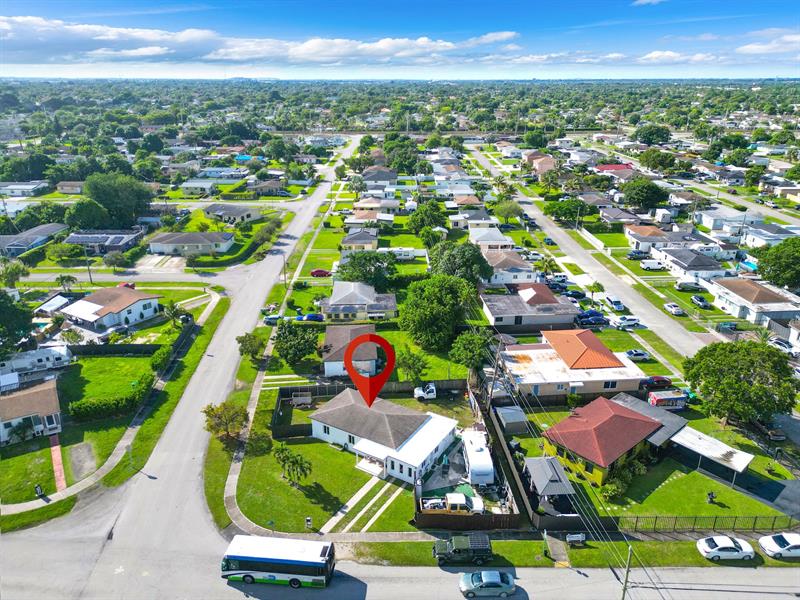 Image 47 of 49 For 14800 Buchanan St