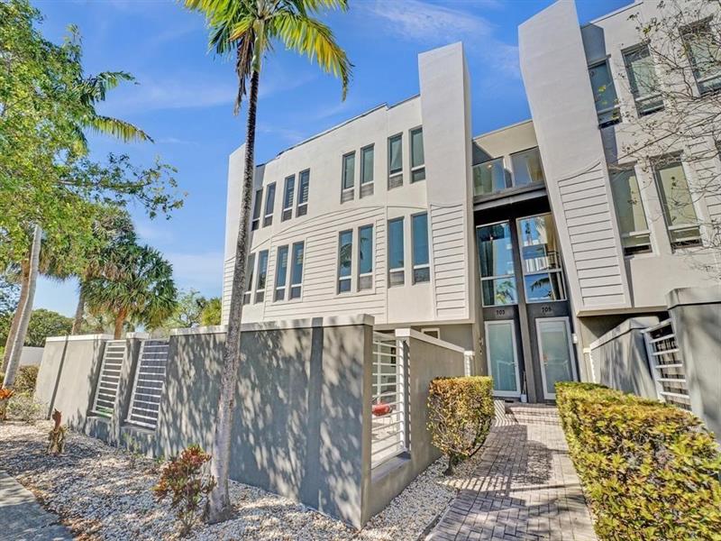 Details for 703 16th Ct  , Fort Lauderdale, FL 33316