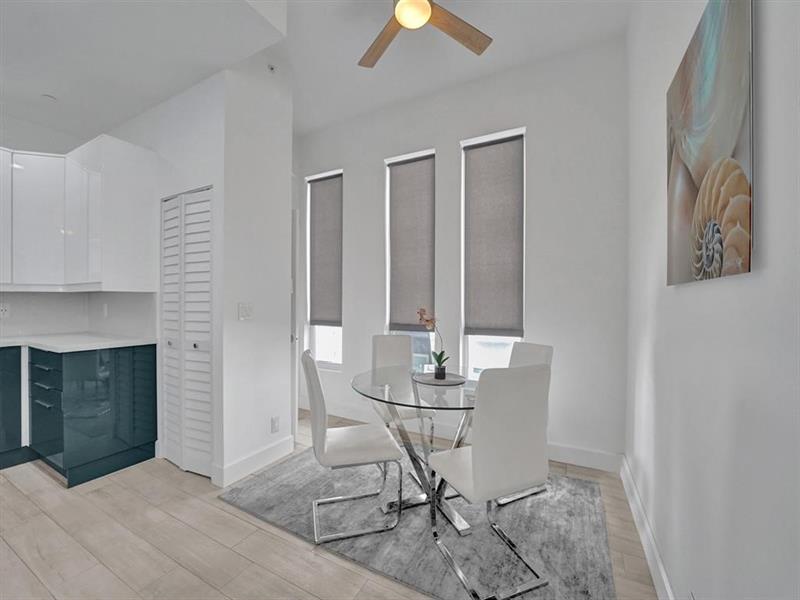 Image 10 of 37 For 703 16th Ct  
