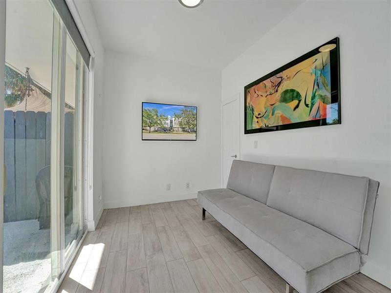 Image 36 of 37 For 703 16th Ct  