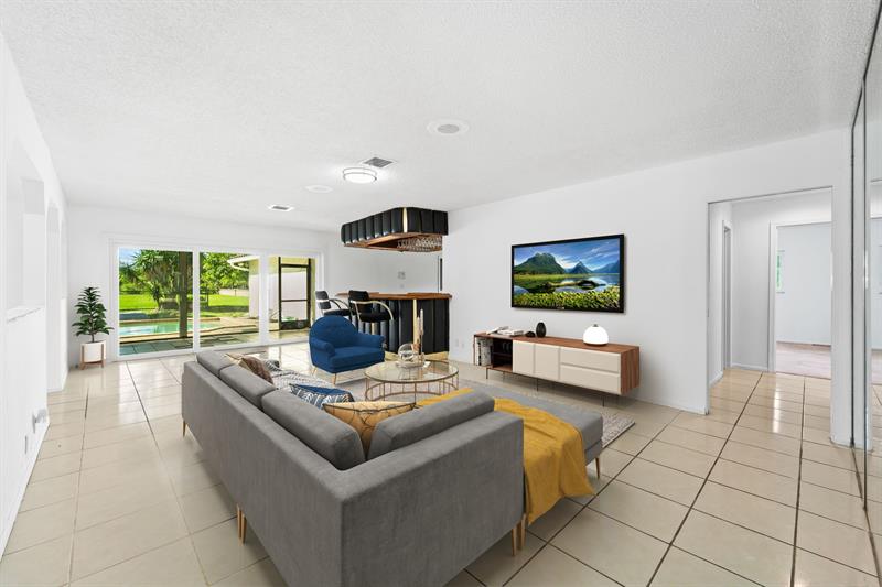 Image 5 of 21 For 4180 101st Dr