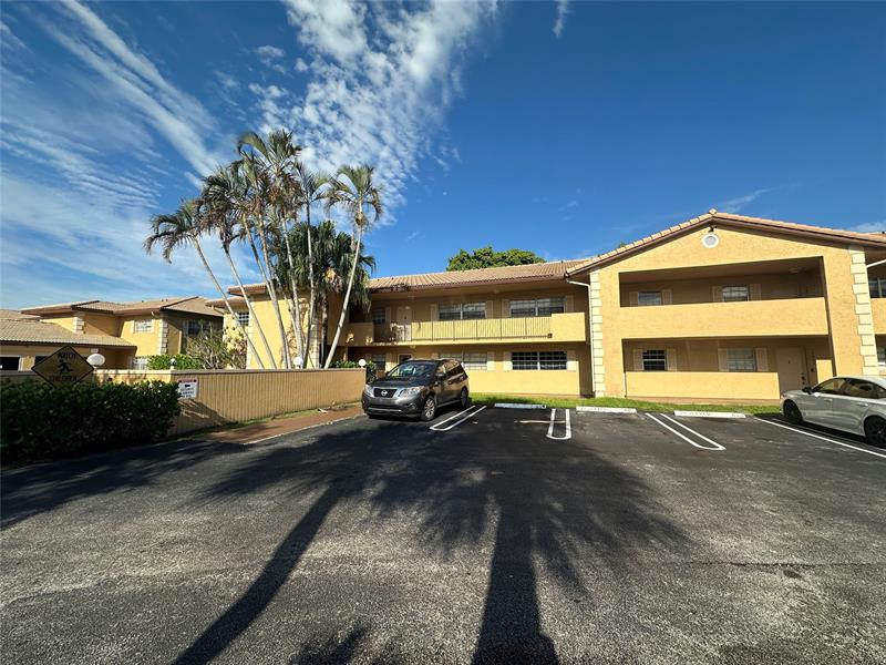 Image 3 of 13 For 3034 Coral Springs Dr  202