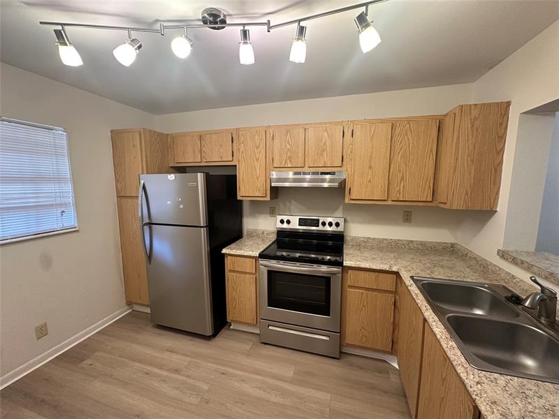 Image 4 of 13 For 3034 Coral Springs Dr  202