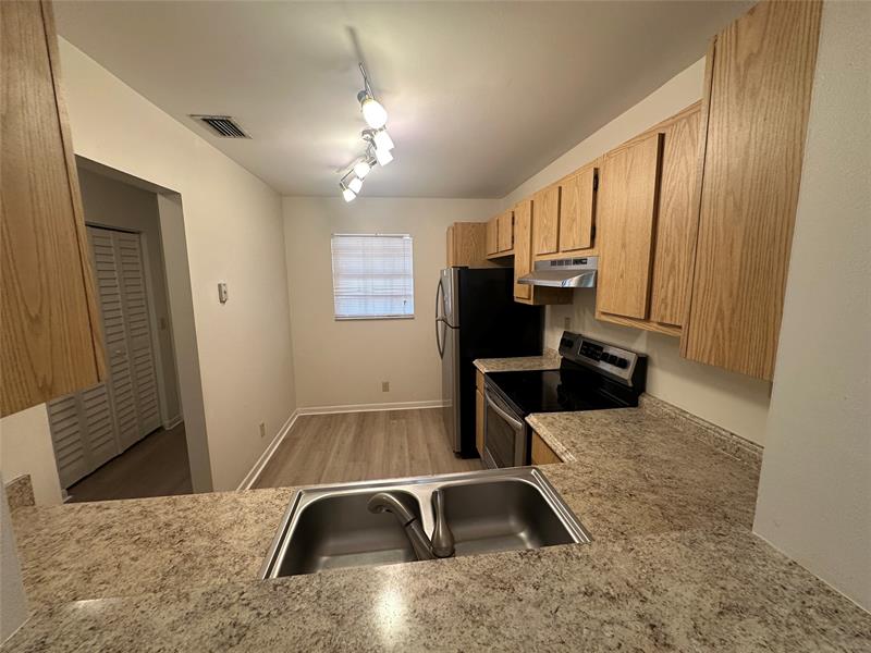 Image 5 of 13 For 3034 Coral Springs Dr  202