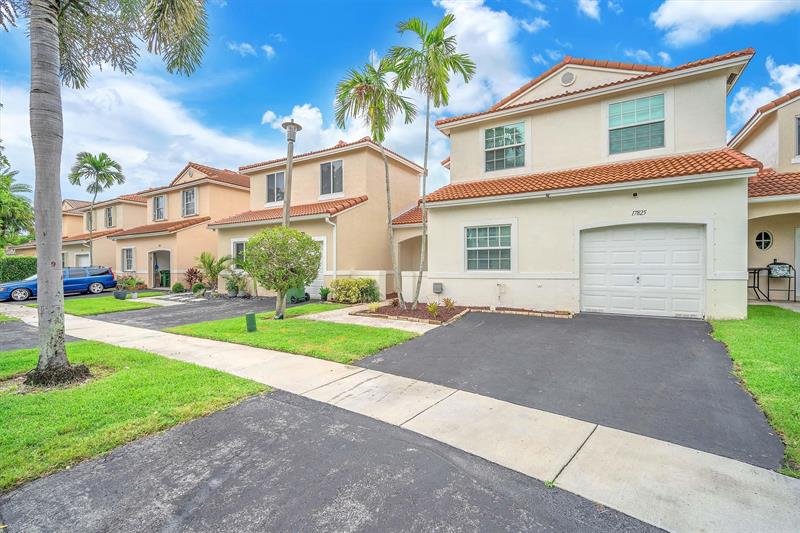Details for 17825 10 Th Ct  17825, Pembroke Pines, FL 33029