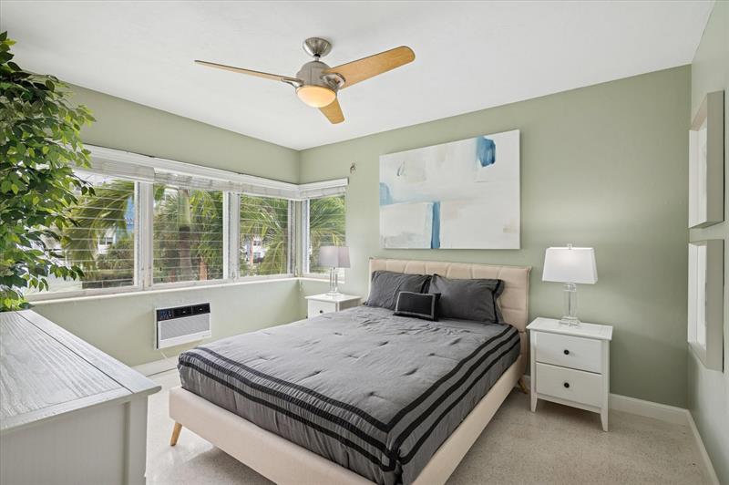 Image 12 of 23 For 561 Bayshore Dr  1