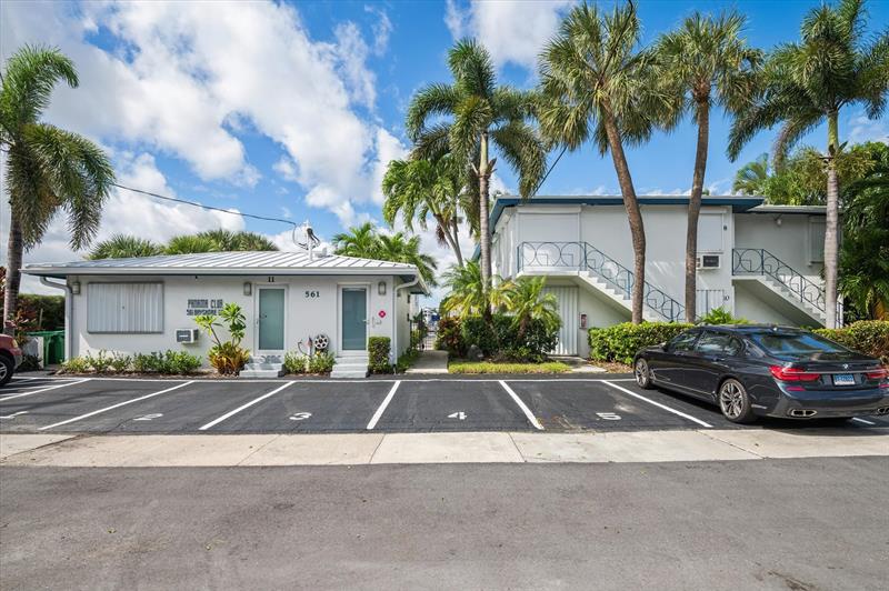 Image 17 of 23 For 561 Bayshore Dr  1