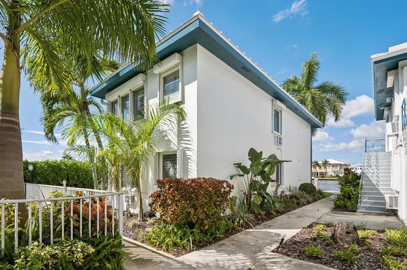 Image 18 of 23 For 561 Bayshore Dr  1