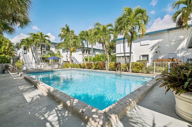 Image 19 of 23 For 561 Bayshore Dr  1