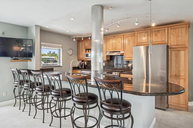 Image 6 of 23 For 561 Bayshore Dr  1