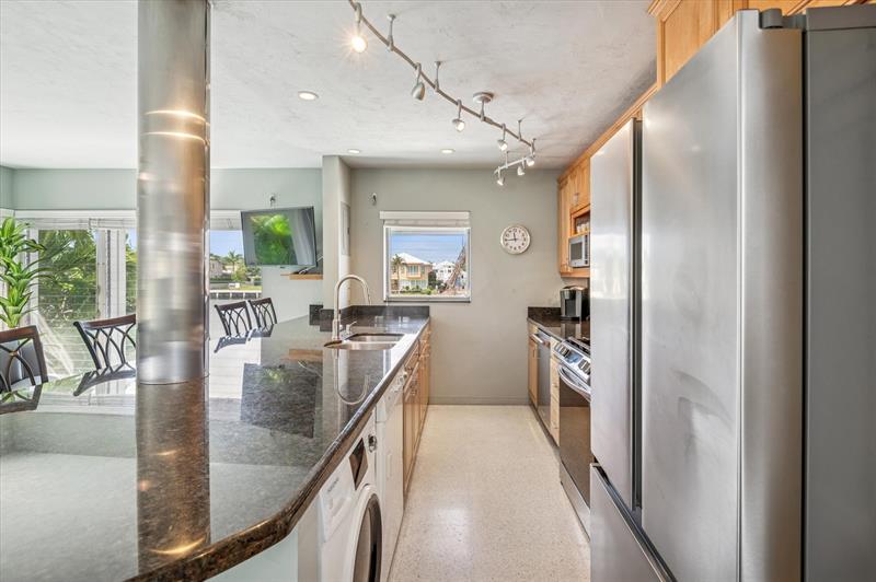 Image 7 of 23 For 561 Bayshore Dr  1