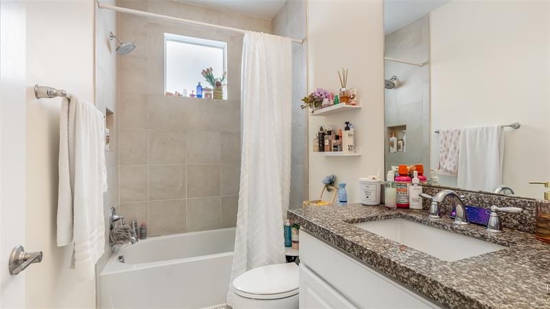 Image 30 of 42 For 5041 Beland Dr