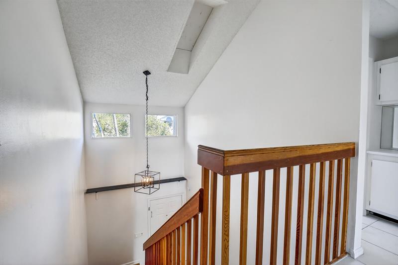 Image 17 of 41 For 2050 Discovery Cir  0