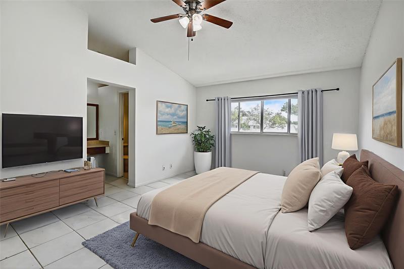 Image 18 of 41 For 2050 Discovery Cir  0