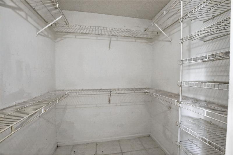 Image 23 of 41 For 2050 Discovery Cir  0