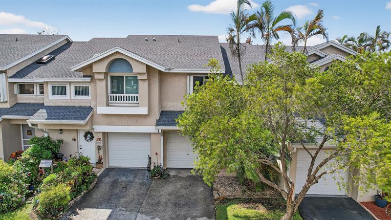 Image 3 of 41 For 2050 Discovery Cir  0