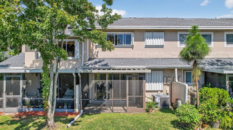 Image 32 of 41 For 2050 Discovery Cir  0