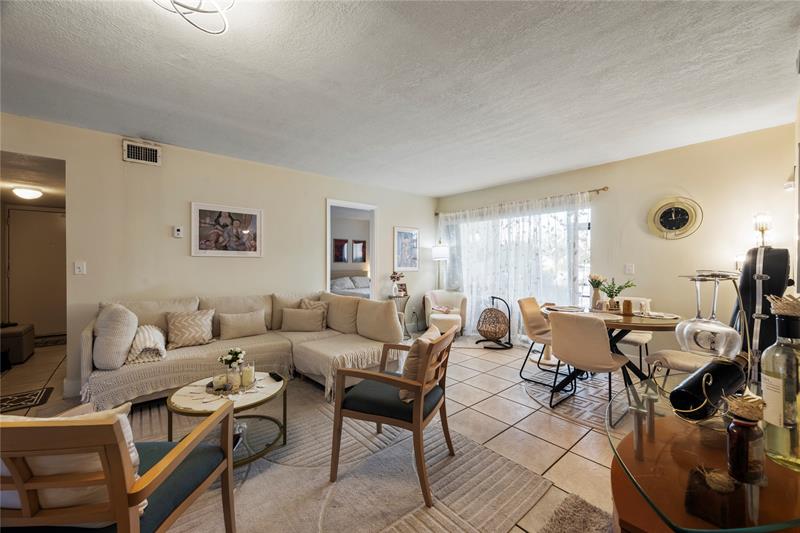 Image 11 of 68 For 10710 Royal Palm Blvd  2-2