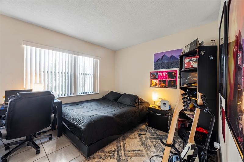 Image 28 of 68 For 10710 Royal Palm Blvd  2-2