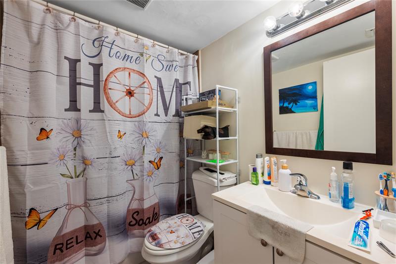 Image 32 of 68 For 10710 Royal Palm Blvd  2-2