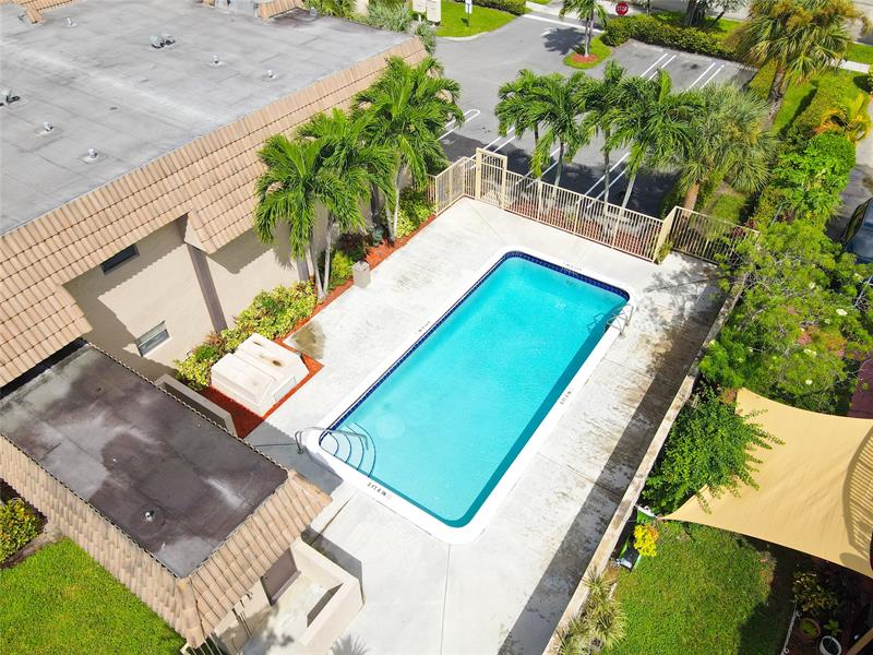 Image 34 of 68 For 10710 Royal Palm Blvd  2-2