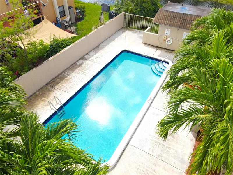 Image 4 of 68 For 10710 Royal Palm Blvd  2-2