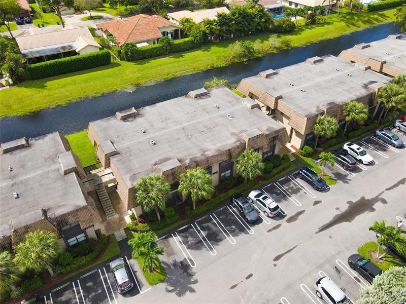 Image 46 of 68 For 10710 Royal Palm Blvd  2-2