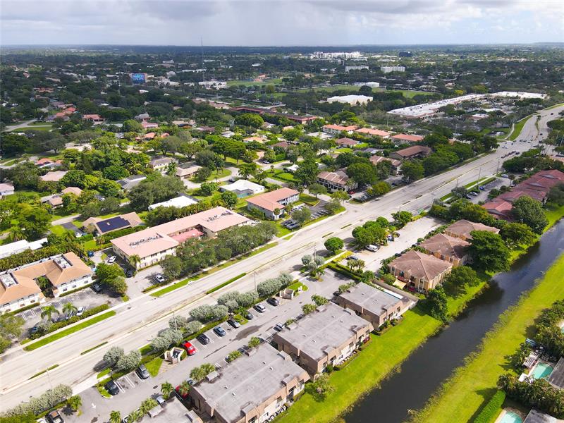 Image 55 of 68 For 10710 Royal Palm Blvd  2-2