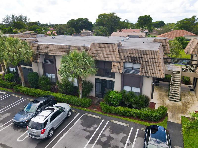 Image 59 of 68 For 10710 Royal Palm Blvd  2-2