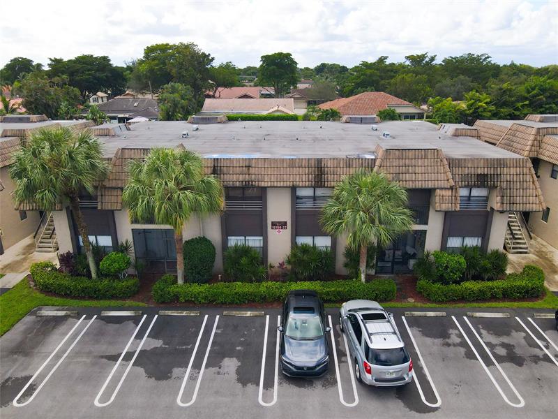 Image 60 of 68 For 10710 Royal Palm Blvd  2-2