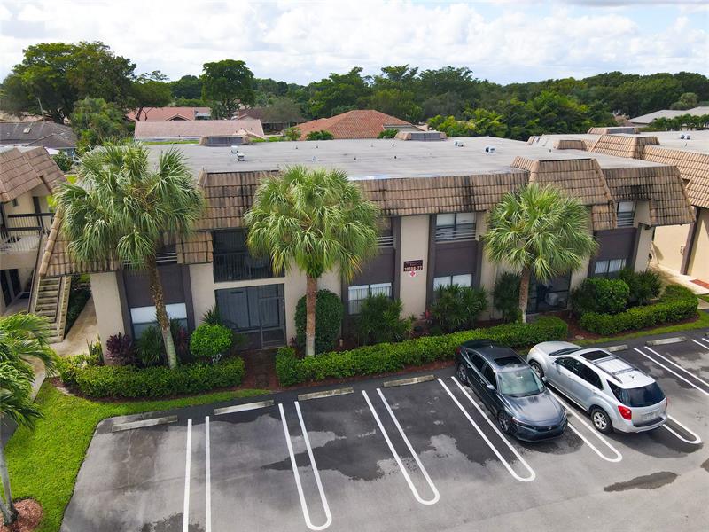 Image 61 of 68 For 10710 Royal Palm Blvd  2-2
