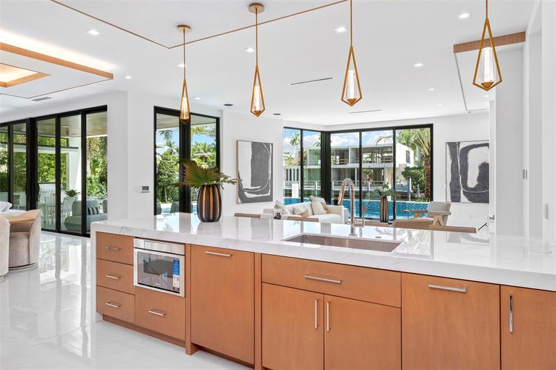 Image 16 of 87 For 24 Fiesta Way