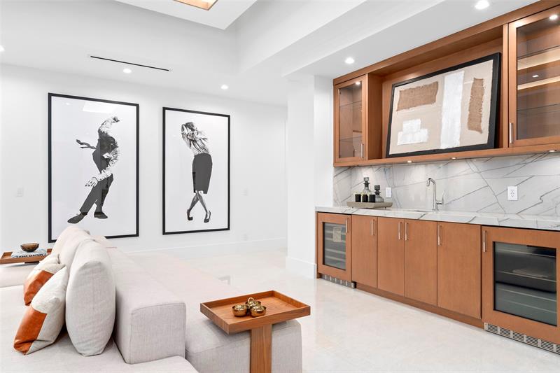 Image 32 of 87 For 24 Fiesta Way