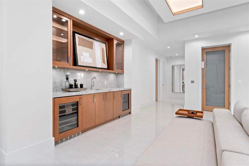 Image 33 of 87 For 24 Fiesta Way