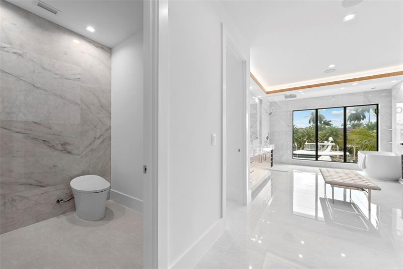 Image 42 of 87 For 24 Fiesta Way