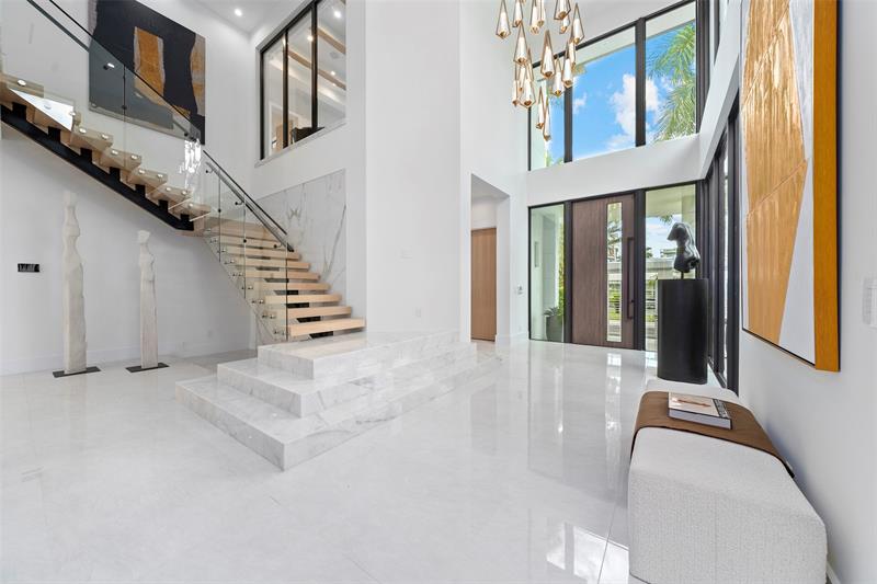 Image 9 of 87 For 24 Fiesta Way