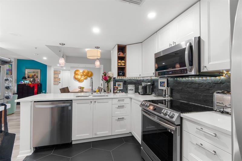 Image 7 of 48 For 520 5th Ave  2209