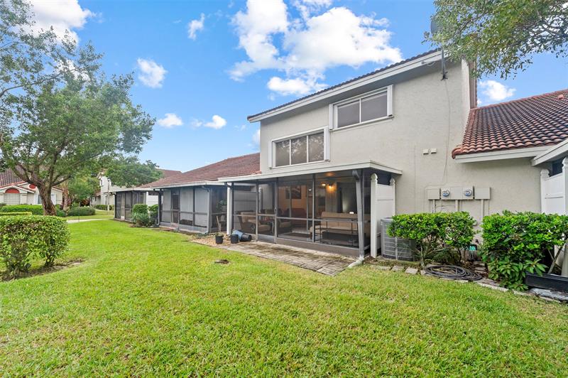 Image 23 of 44 For 7602 Pinewalk Dr  154