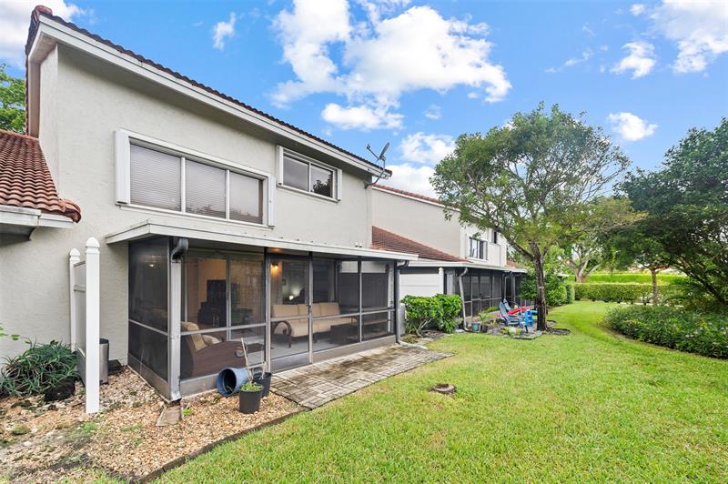 Image 25 of 44 For 7602 Pinewalk Dr  154