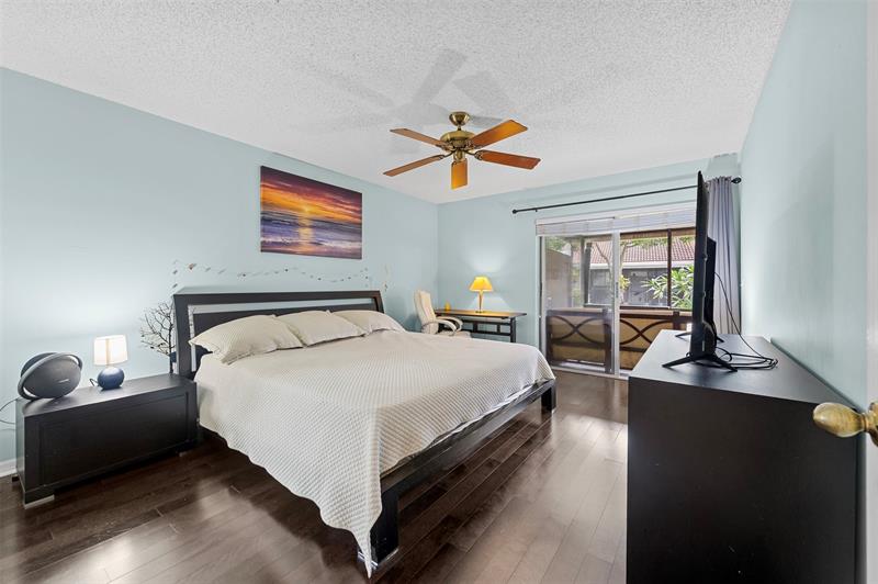 Image 26 of 44 For 7602 Pinewalk Dr  154
