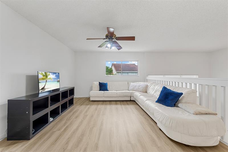 Image 32 of 44 For 7602 Pinewalk Dr  154
