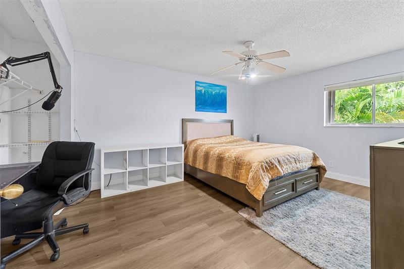Image 36 of 44 For 7602 Pinewalk Dr  154