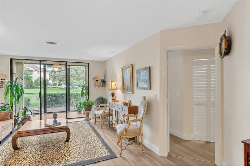 Image 11 of 45 For 4101 Coral Tree Cir  116