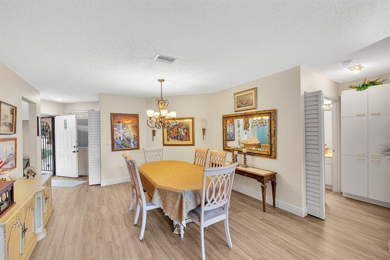 Image 13 of 45 For 4101 Coral Tree Cir  116