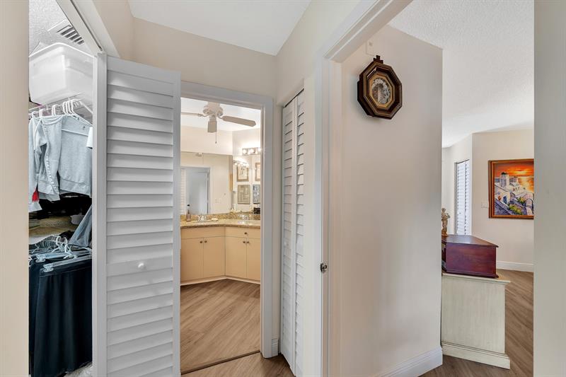 Image 16 of 45 For 4101 Coral Tree Cir  116