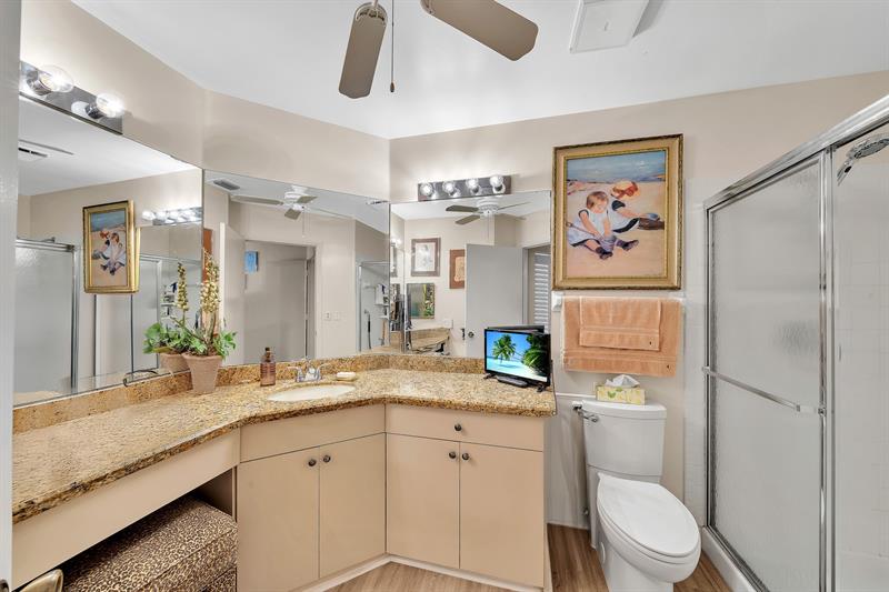 Image 22 of 45 For 4101 Coral Tree Cir  116