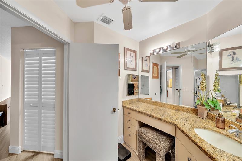 Image 23 of 45 For 4101 Coral Tree Cir  116