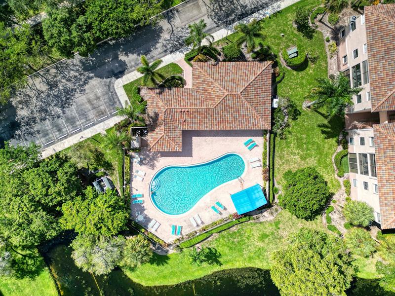 Image 39 of 45 For 4101 Coral Tree Cir  116