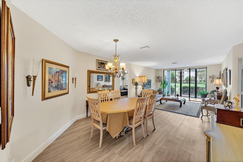 Image 6 of 45 For 4101 Coral Tree Cir  116